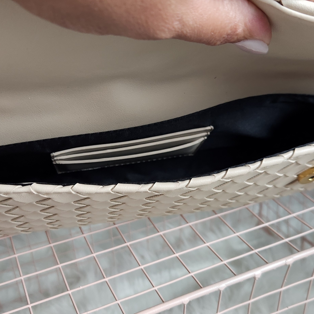 Urban Expressions Cream Woven Wristlet - Picture 4 of 6